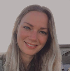 Meet your Posher, Dana